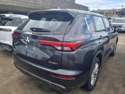 2025 Mitsubishi Outlander PHEV ES