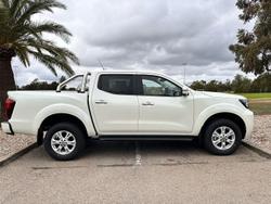 2024 Nissan
Navara ST