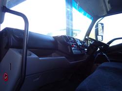 2018 HINO DUTRO 817 WHITE