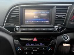 2017 Hyundai
                Elantra SR Turbo