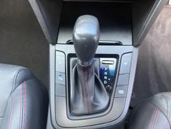 2017 Hyundai
                Elantra SR Turbo