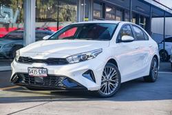 2022 Kia
                Cerato Sport+