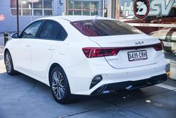 2022 Kia
                Cerato Sport+