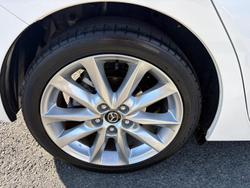 2018 Mazda
3 SP25