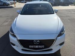2018 Mazda
3 SP25