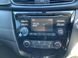2017 Nissan
X-TRAIL ST