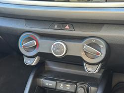 2017 Kia
Rio S
