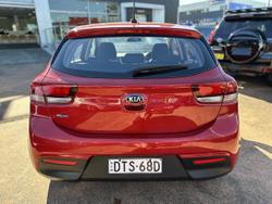 2017 Kia
Rio S