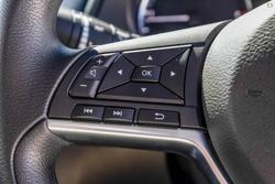 2024 Nissan
                Navara SL Warrior