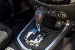 2024 Nissan
                Navara SL Warrior