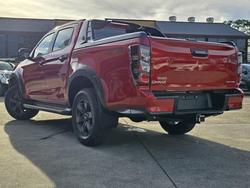 2025 Isuzu
D-MAX X-TERRAIN