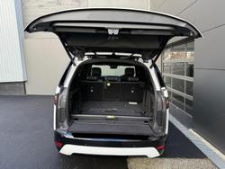 2024 Land Rover
Discovery P360 Dynamic SE