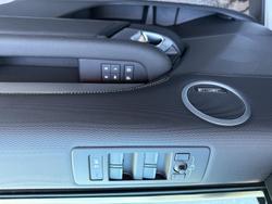 2024 Land Rover
Discovery P360 Dynamic SE