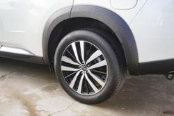 2024 Nissan
                Pathfinder Ti-L