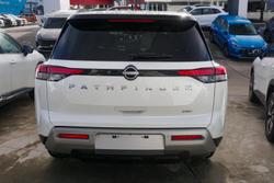 2024 Nissan
                Pathfinder Ti-L