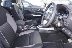 2024 Nissan
Navara ST