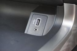 2024 Nissan
Navara ST