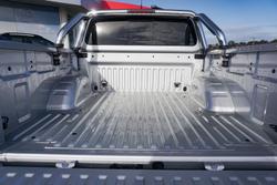 2024 Nissan
Navara ST