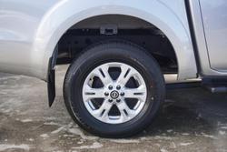 2024 Nissan
Navara ST