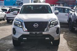 2024 Nissan
Navara ST