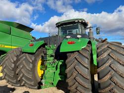 2019 John Deere 9570R Green