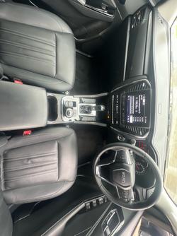 2022 Isuzu
MU-X LS-T