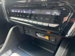 2022 Isuzu
MU-X LS-T