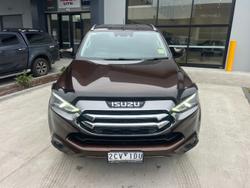 2022 Isuzu
MU-X LS-T