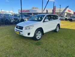 2010 Toyota
RAV4 CV