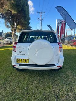 2010 Toyota
RAV4 CV