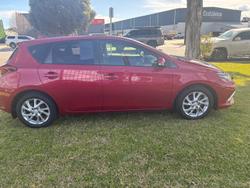 2016 Toyota
Corolla Ascent Sport