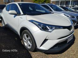 2019 Toyota
C-HR (No Badge)