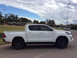 2023 Toyota Hilux SR