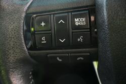 2016 Toyota
Hilux SR5