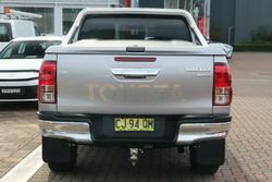 2016 Toyota
Hilux SR5