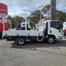 2025 Isuzu Npr 45/55-155 Amt Swb Tradepack