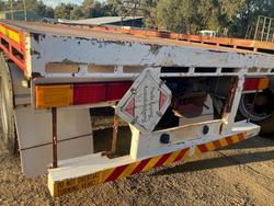 2012 Maxi Trans 13.5M Straight Flat Top Red