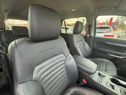 2023 Ford
Everest Sport