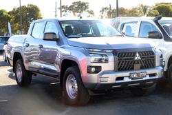 2024 Mitsubishi
Triton GLX