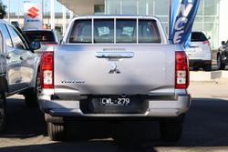 2024 Mitsubishi
Triton GLX