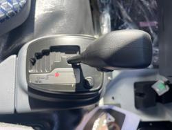 2025 Isuzu Nlr 45-150 AMT SWB