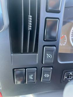 2025 Isuzu Nlr 45-150 AMT SWB