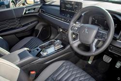 2025 Mitsubishi Outlander Exceed ZM MY25 AWD White