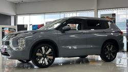 2025 Mitsubishi
Outlander Exceed
