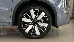 2025 Mitsubishi
Outlander Exceed