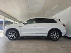 2019 Volkswagen
Touareg 190TDI Launch Edition
