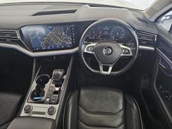 2019 Volkswagen
Touareg 190TDI Launch Edition