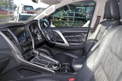 2016 Mitsubishi
Pajero Sport GLS
