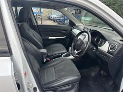 2015 SUZUKI
VITARA RT-X (4WD)