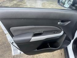 2015 SUZUKI
VITARA RT-X (4WD)